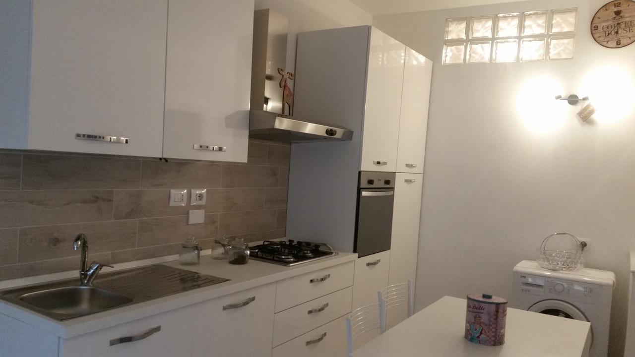 Monica'S Apartment Марина ди Карара Екстериор снимка