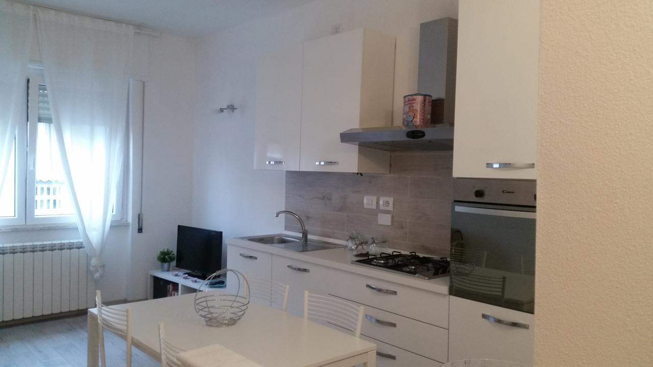 Monica'S Apartment Марина ди Карара Екстериор снимка