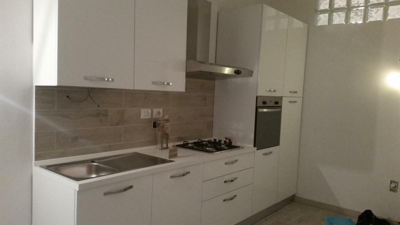 Monica'S Apartment Марина ди Карара Екстериор снимка